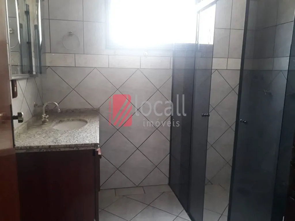 Casa com 3 quartos para aluguel, 280m² — foto 8 de 23