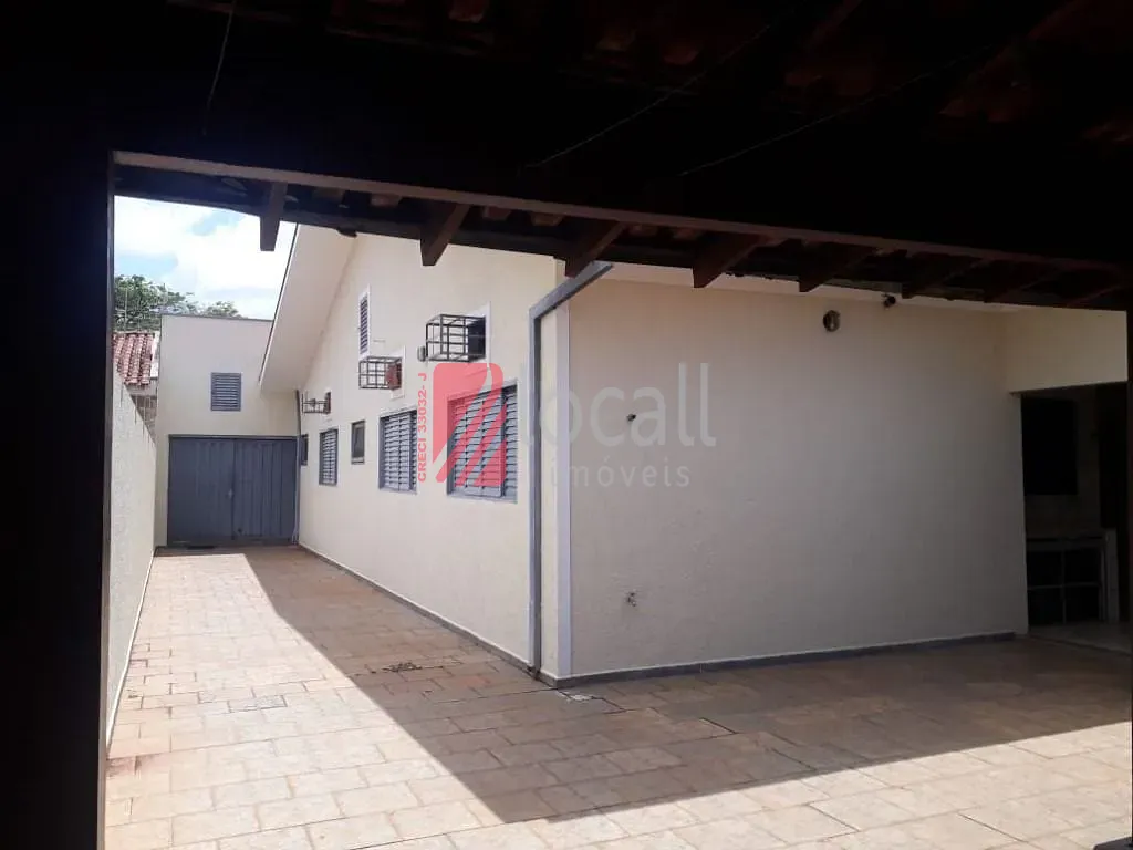 Casa com 3 quartos para aluguel, 280m² — foto 1 de 23
