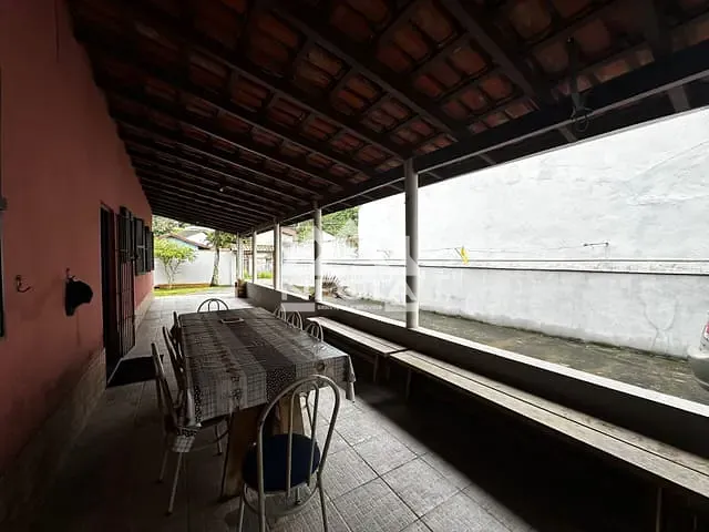 Casa com 312m² 3 quartos e 2 banheiros, à venda, no bairro Jardim Terralão em Caraguatatuba