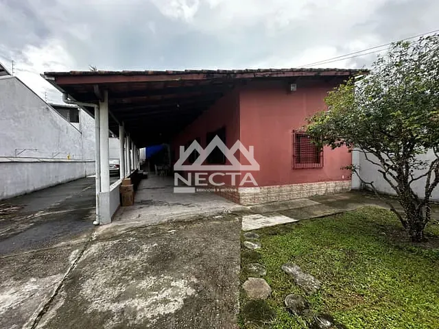 Casa com 312m² 3 quartos e 2 banheiros, à venda, no bairro Jardim Terralão em Caraguatatuba