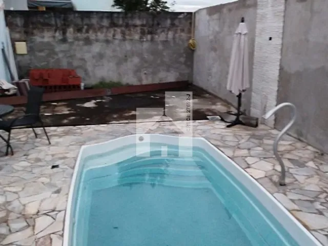 Casa com 300m² 3 quartos e 2 banheiros, à venda, no bairro Vila Viotto em Jundiaí