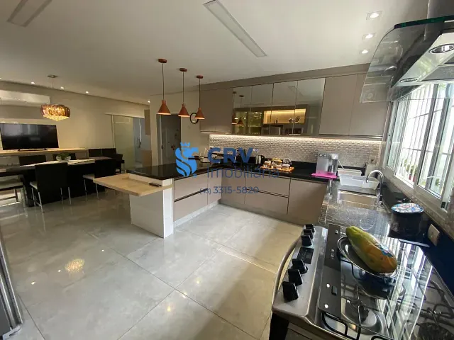 Casa com 350m² 3 quartos e 3 banheiros, à venda, no bairro Santa Mônica em Londrina