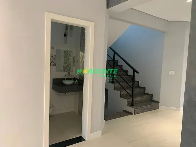 Casa 4 quartos e 6 banheiros, para alugar, no bairro Urbanova em São José dos Campos