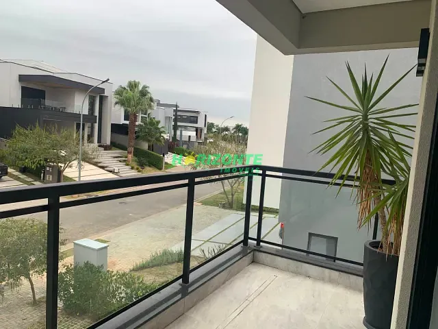 Casa 4 quartos e 6 banheiros, para alugar, no bairro Urbanova em São José dos Campos