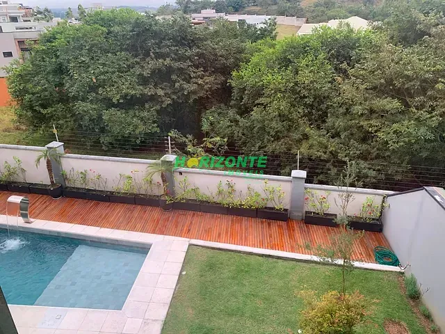 Casa 4 quartos e 6 banheiros, para alugar, no bairro Urbanova em São José dos Campos