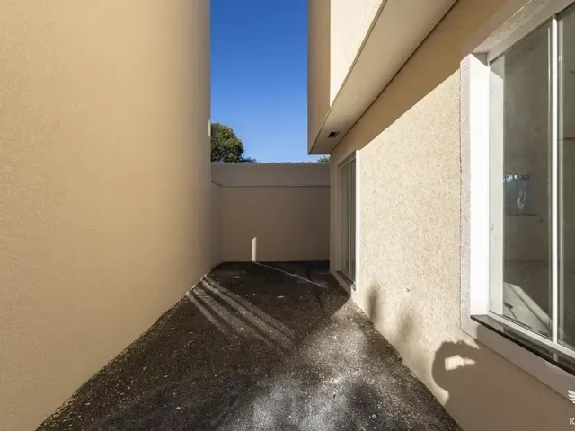 Casa 3 quartos e 3 banheiros, à venda, no bairro Orleans em Curitiba