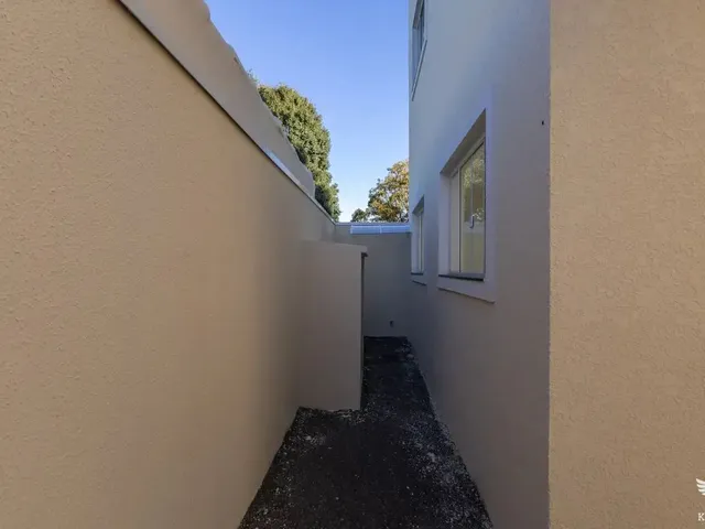 Casa 3 quartos e 3 banheiros, à venda, no bairro Orleans em Curitiba