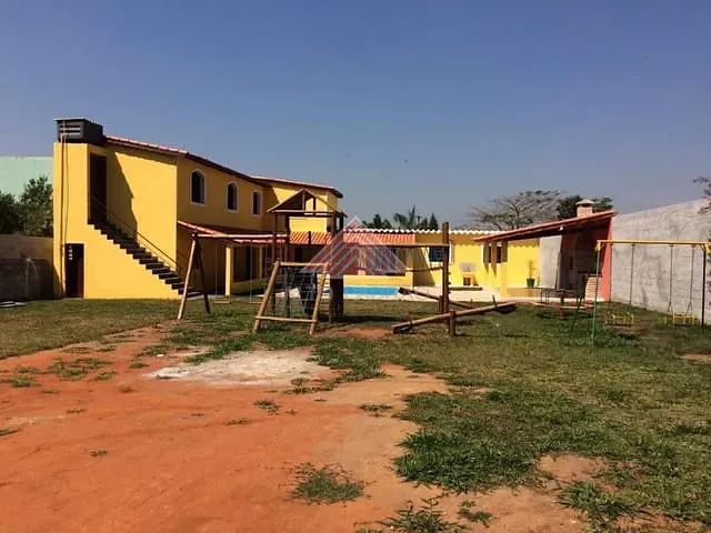 Casa com 1000m², à venda, no bairro Chácaras Duchen em Suzano