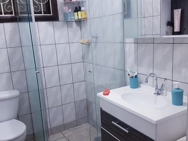 Casa com 250m² 2 quartos e 2 banheiros, à venda, no bairro Parque Senhor do Bonfim em Taubaté