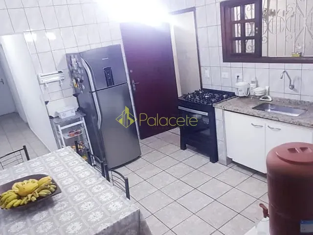 Casa com 250m² 2 quartos e 2 banheiros, à venda, no bairro Parque Senhor do Bonfim em Taubaté