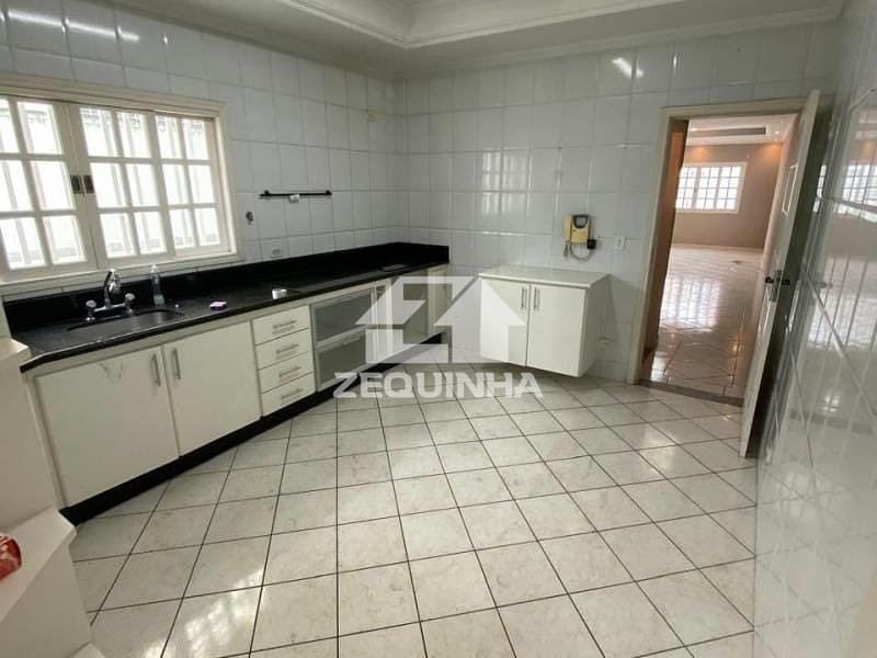 Casa, 3 quartos, 219 m² - Foto 10
