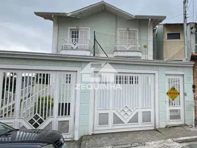 Casa com 127m² 3 quartos e 3 banheiros, à venda, no bairro Umuarama em Osasco