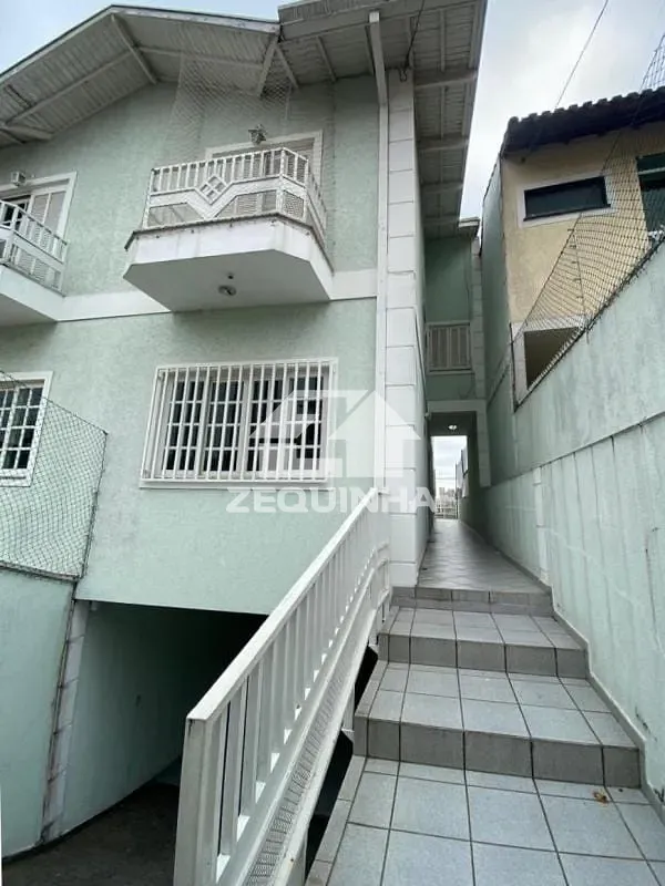 Casa, 3 quartos, 219 m² - Foto 2
