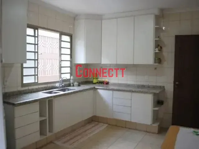 Casa com 250m² 2 quartos e 3 banheiros, à venda, no bairro Planalto Verde em Ribeirão Preto