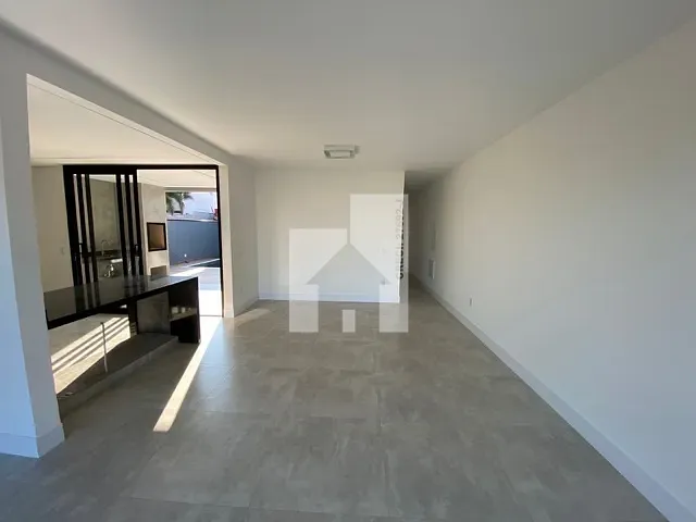 Casa 3 quartos e 3 banheiros, à venda, no bairro Residencial dos Ipês em Jundiaí