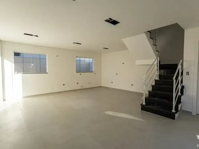 Casa com 118m² 3 quartos e 3 banheiros, à venda, no bairro Orleans em Curitiba