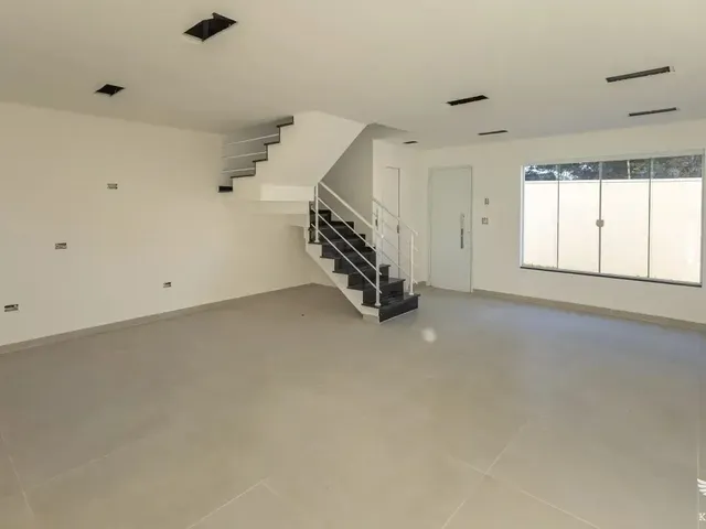 Casa com 118m² 3 quartos e 3 banheiros, à venda, no bairro Orleans em Curitiba