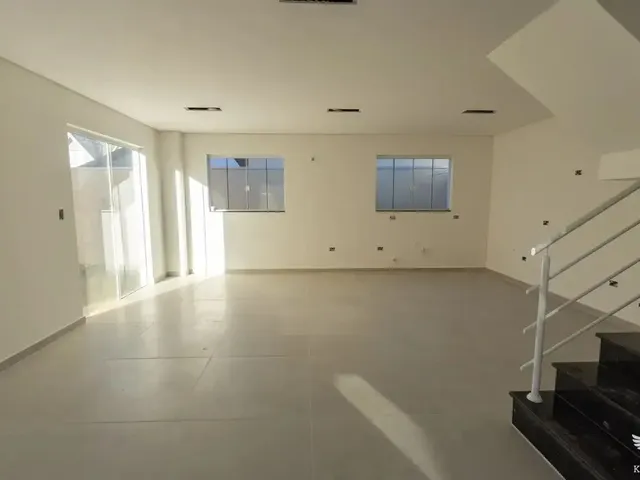 Casa com 118m² 3 quartos e 3 banheiros, à venda, no bairro Orleans em Curitiba