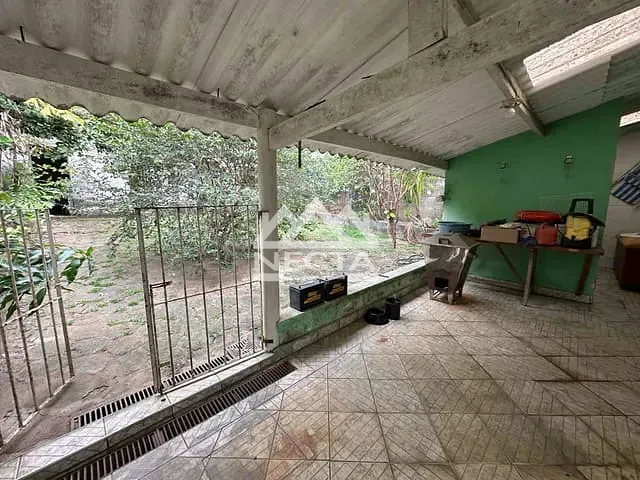 Casa com 402m² 3 quartos e 2 banheiros, à venda, no bairro Sumaré em Caraguatatuba