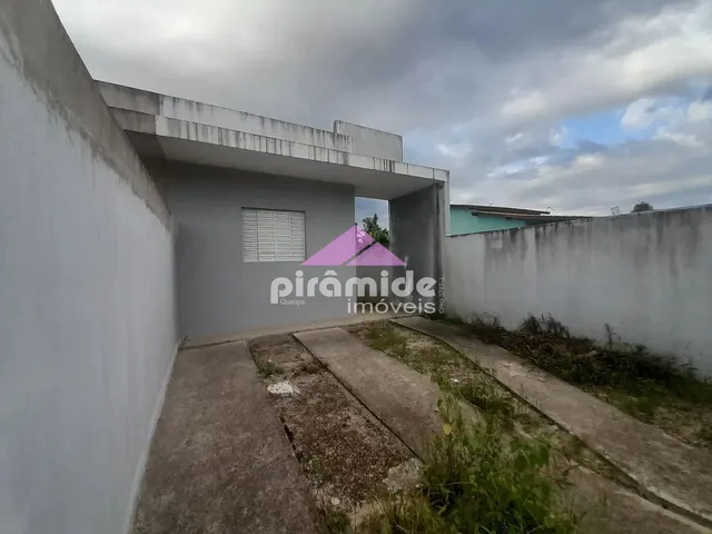 Casa com 150m² 2 quartos e 1 banheiro, à venda, no bairro Balneário Recanto do Sol em Caraguatatuba