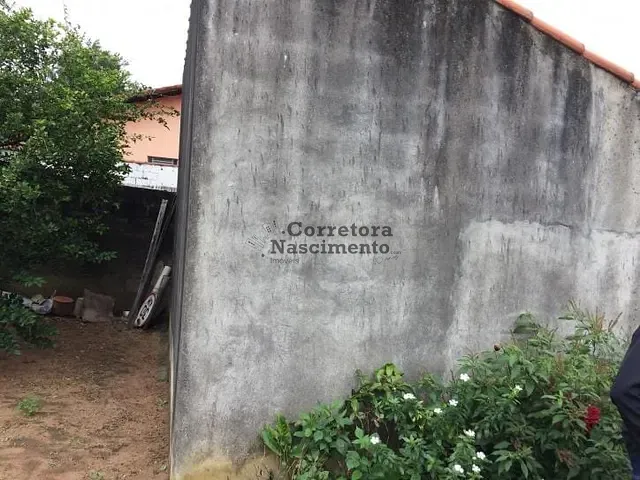 Casa com 870m² 2 quartos e 1 banheiro, à venda, no bairro Jardim Califórnia em Jacareí
