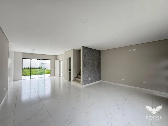 Sobrado com 228m² 3 quartos e 3 banheiros, à venda, no bairro São Marcos em São José Dos Pinhais