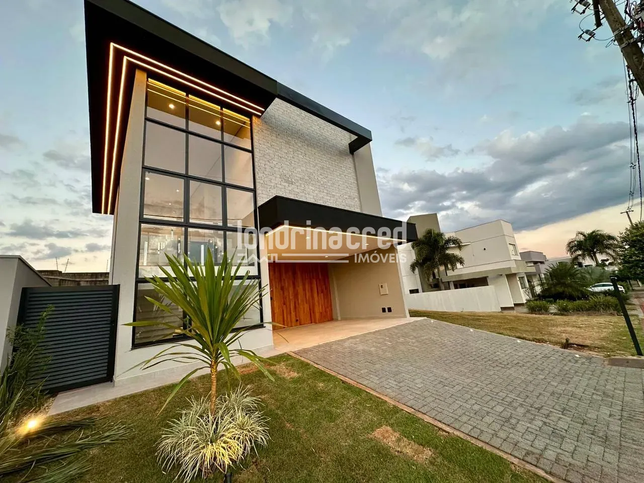 Casa, 3 quartos, 197 m² - Foto 1