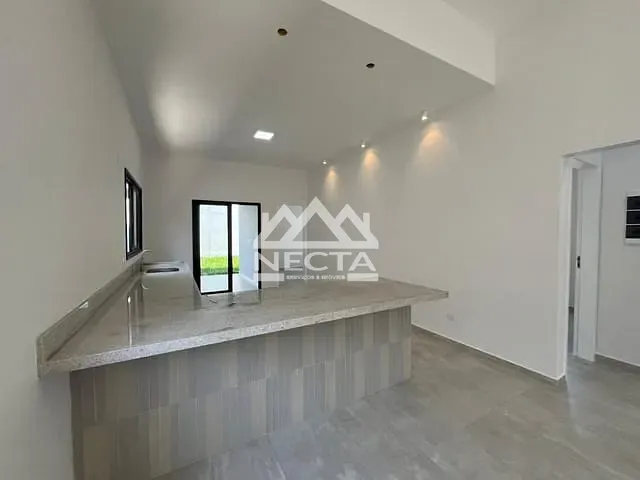Casa com 250m² 3 quartos e 2 banheiros, à venda, no bairro Massaguaçu em Caraguatatuba
