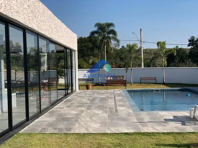 Casa com 1500m² 4 quartos e 6 banheiros, à venda, no bairro Jardim Nova Esperança em Jacareí