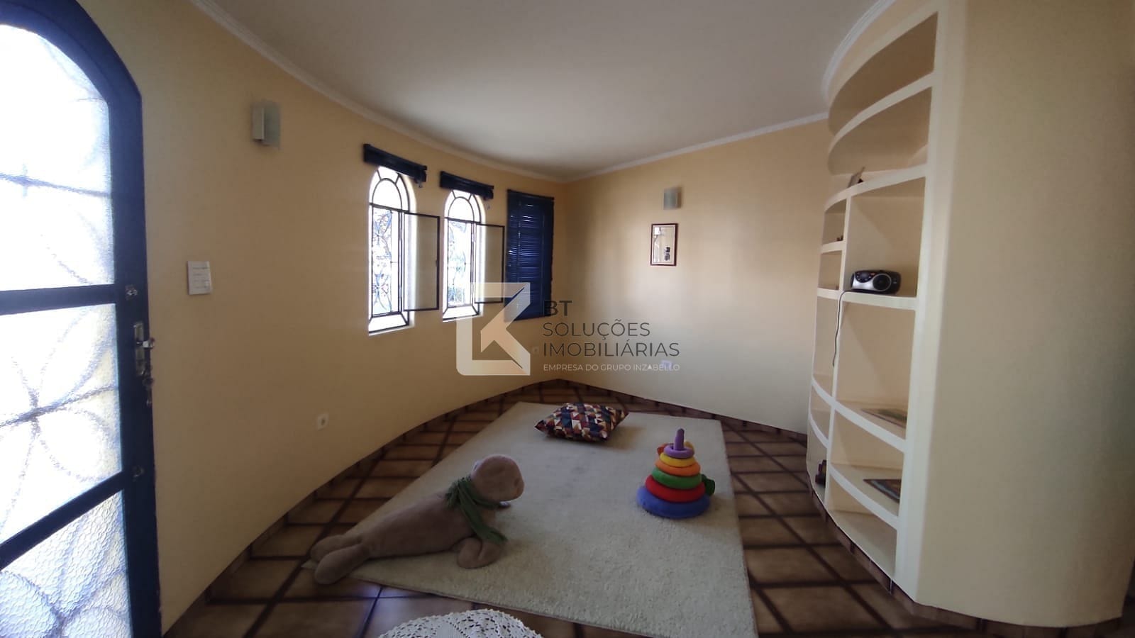 Casa, 1 quarto, 230 m² - Foto 2