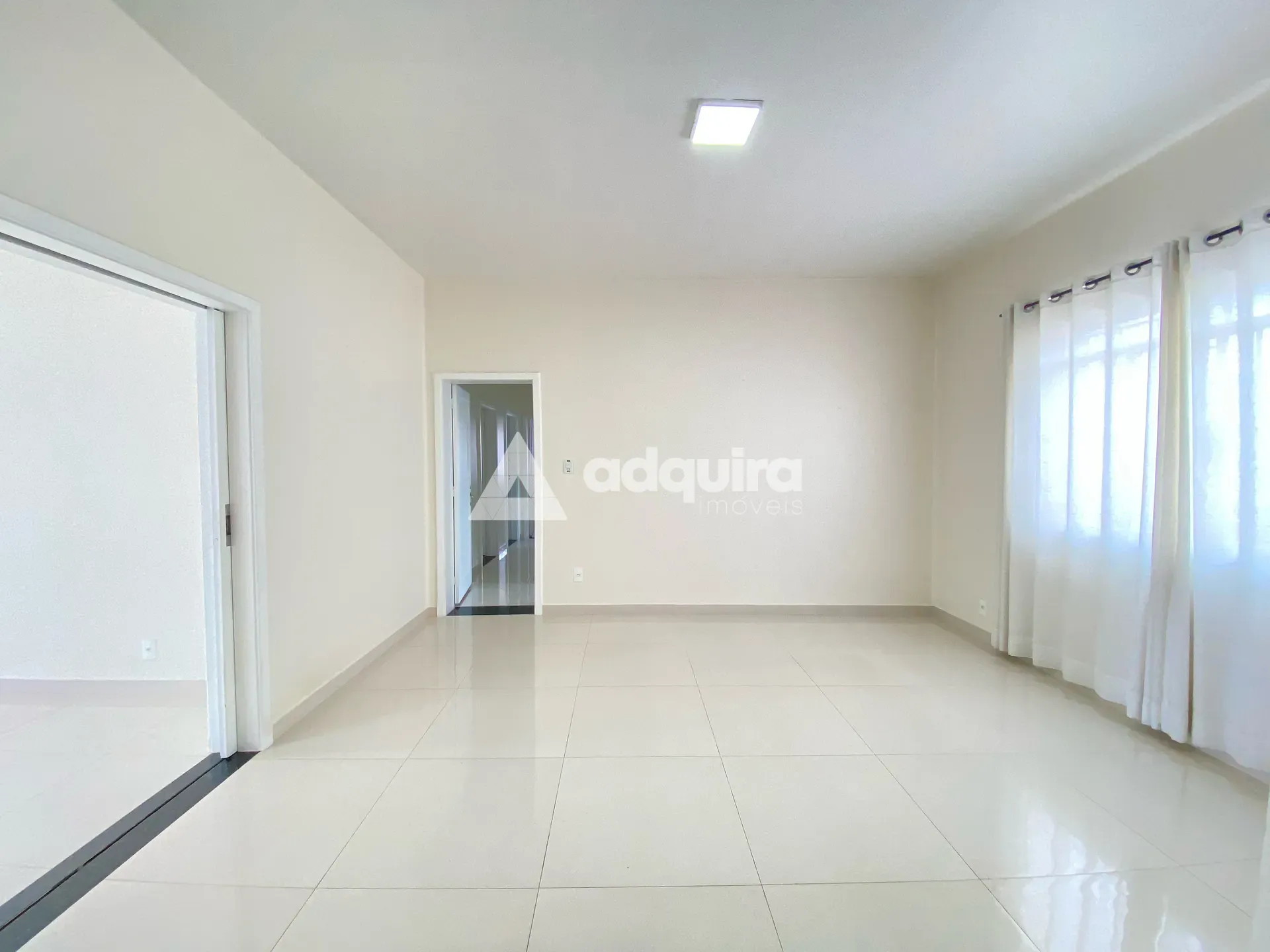 Casa, 3 quartos, 235 m² - Foto 3