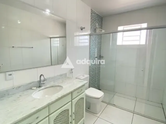Casa com 545m² 3 quartos e 3 banheiros, à venda, no bairro Centro em Ponta Grossa