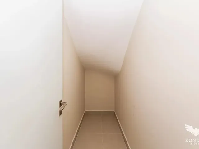 Casa 3 quartos e 5 banheiros, à venda, no bairro Santa Felicidade em Curitiba