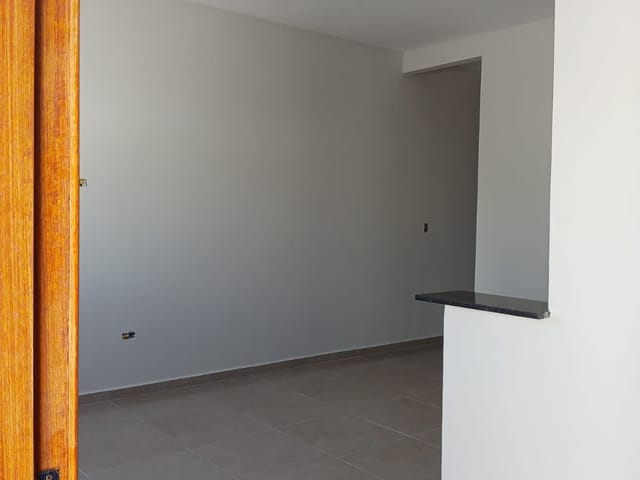 Casa com 125m² 3 quartos e 2 banheiros, à venda, no bairro Residencial e Comercial Portal dos Eucaliptos em Pindamonhangaba