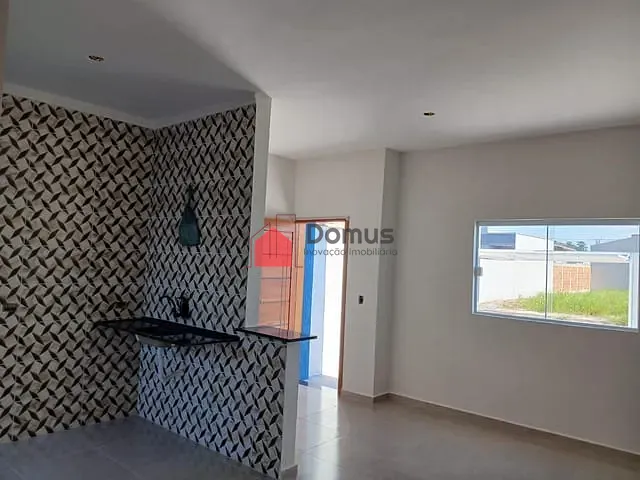Casa com 125m² 3 quartos e 2 banheiros, à venda, no bairro Residencial e Comercial Portal dos Eucaliptos em Pindamonhangaba