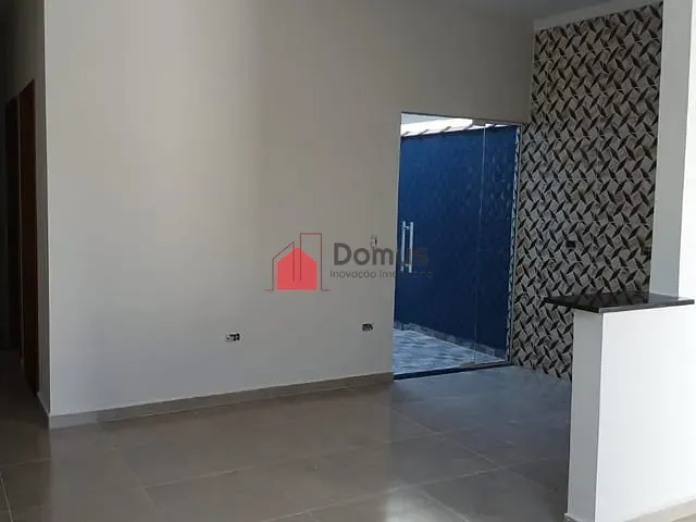 Casa com 125m² 3 quartos e 2 banheiros, à venda, no bairro Residencial e Comercial Portal dos Eucaliptos em Pindamonhangaba