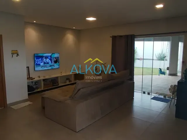 Casa com 330m² 3 quartos e 2 banheiros, à venda, no bairro Condomínio Residencial Mantiqueira em São José dos Campos