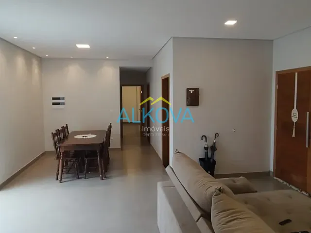 Casa com 330m² 3 quartos e 2 banheiros, à venda, no bairro Condomínio Residencial Mantiqueira em São José dos Campos