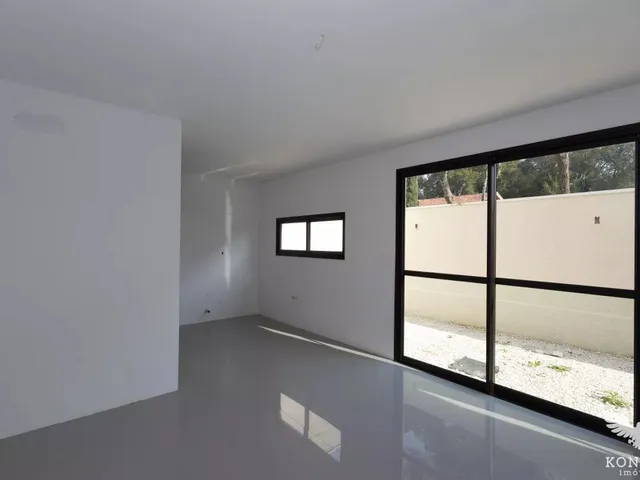 Casa 3 quartos e 3 banheiros, à venda, no bairro Santa Felicidade em Curitiba