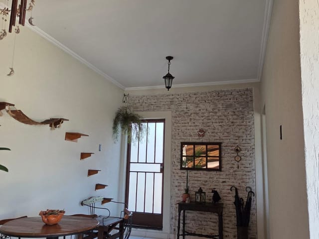 Casa com 300m² 3 quartos e 3 banheiros, à venda, no bairro Loteamento Jardim Ana Maria em Pindamonhangaba
