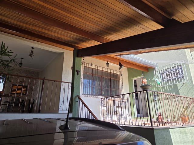 Casa com 300m² 3 quartos e 3 banheiros, à venda, no bairro Loteamento Jardim Ana Maria em Pindamonhangaba