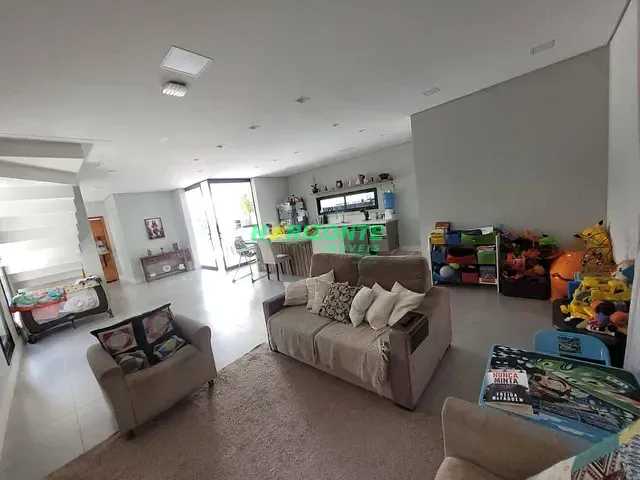 Casa com 256m² 4 quartos e 4 banheiros, à venda, no bairro Urbanova em São José dos Campos