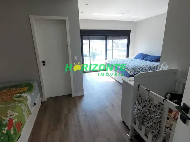 Casa com 256m² 4 quartos e 4 banheiros, à venda, no bairro Urbanova em São José dos Campos