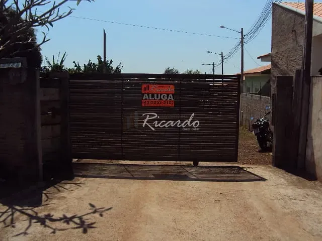 Casa 3 quartos e 1 banheiro, para alugar, no bairro Vila Bernardes em Arapongas