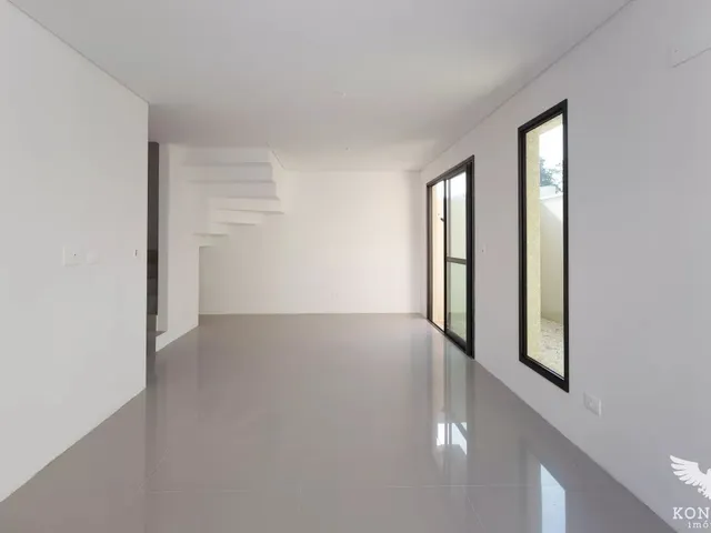 Casa 3 quartos e 3 banheiros, à venda, no bairro Santa Felicidade em Curitiba