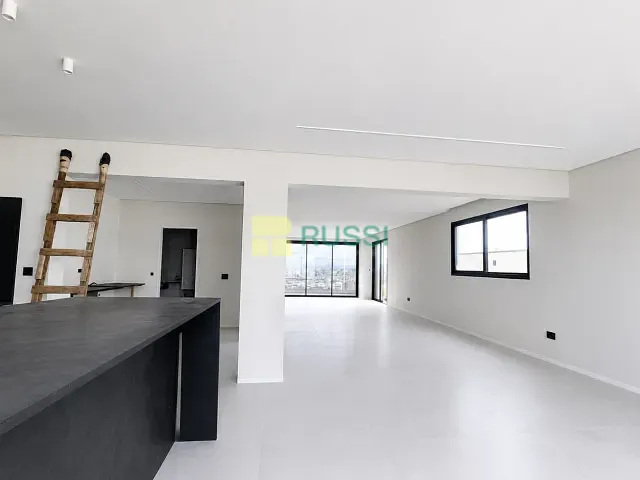 Casa 4 quartos e 6 banheiros, à venda, no bairro Urbanova em São José dos Campos