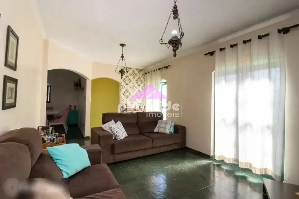 Casa, 4 quartos, 208 m² - Foto 2