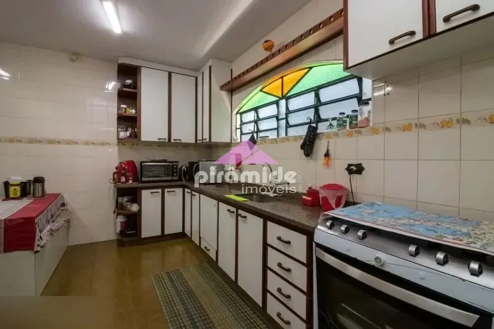 Casa, 4 quartos, 208 m² - Foto 5