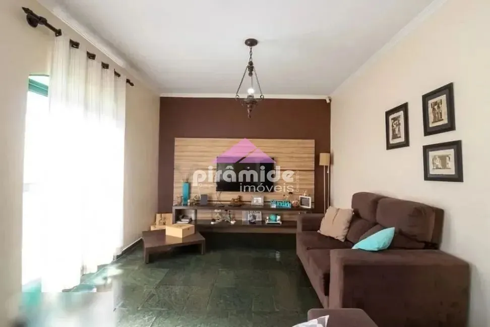 Casa, 4 quartos, 208 m² - Foto 3