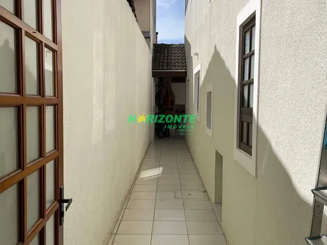 Casa 3 quartos e 3 banheiros, à venda, no bairro Jardim das Indústrias em São José dos Campos
